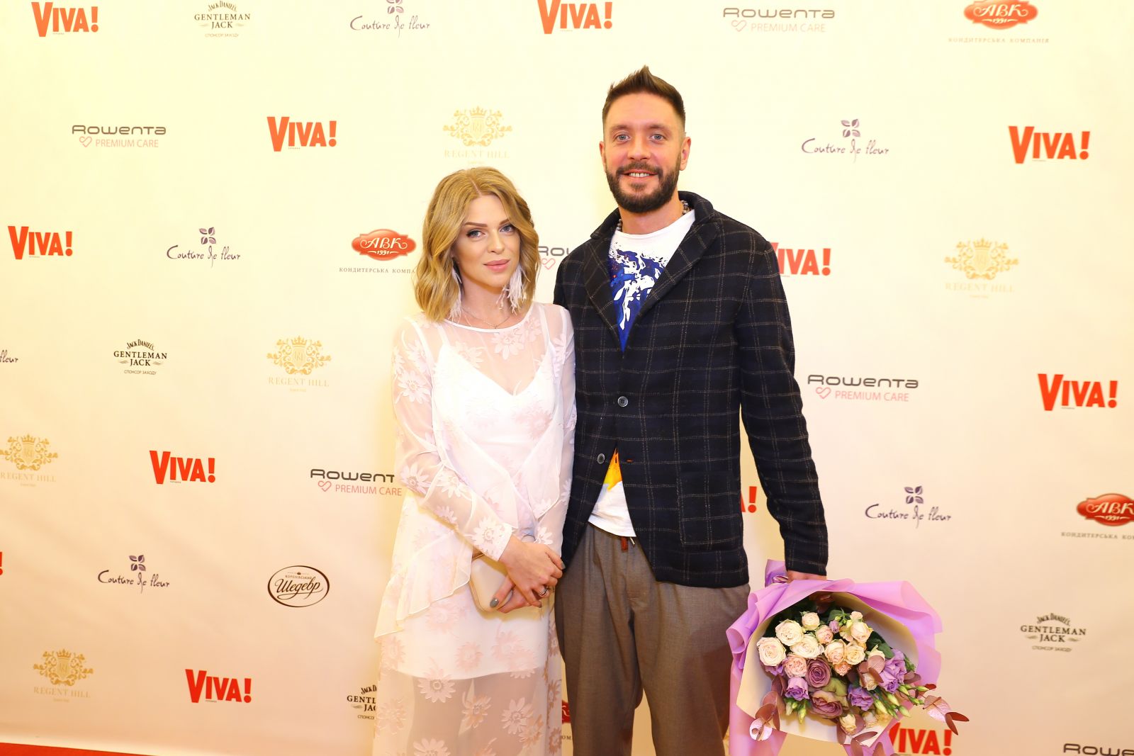 Яна Глущенко восхитила стройной фигурой спустя один месяц после родов